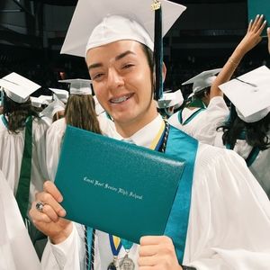 Meet your Posher, Eyan